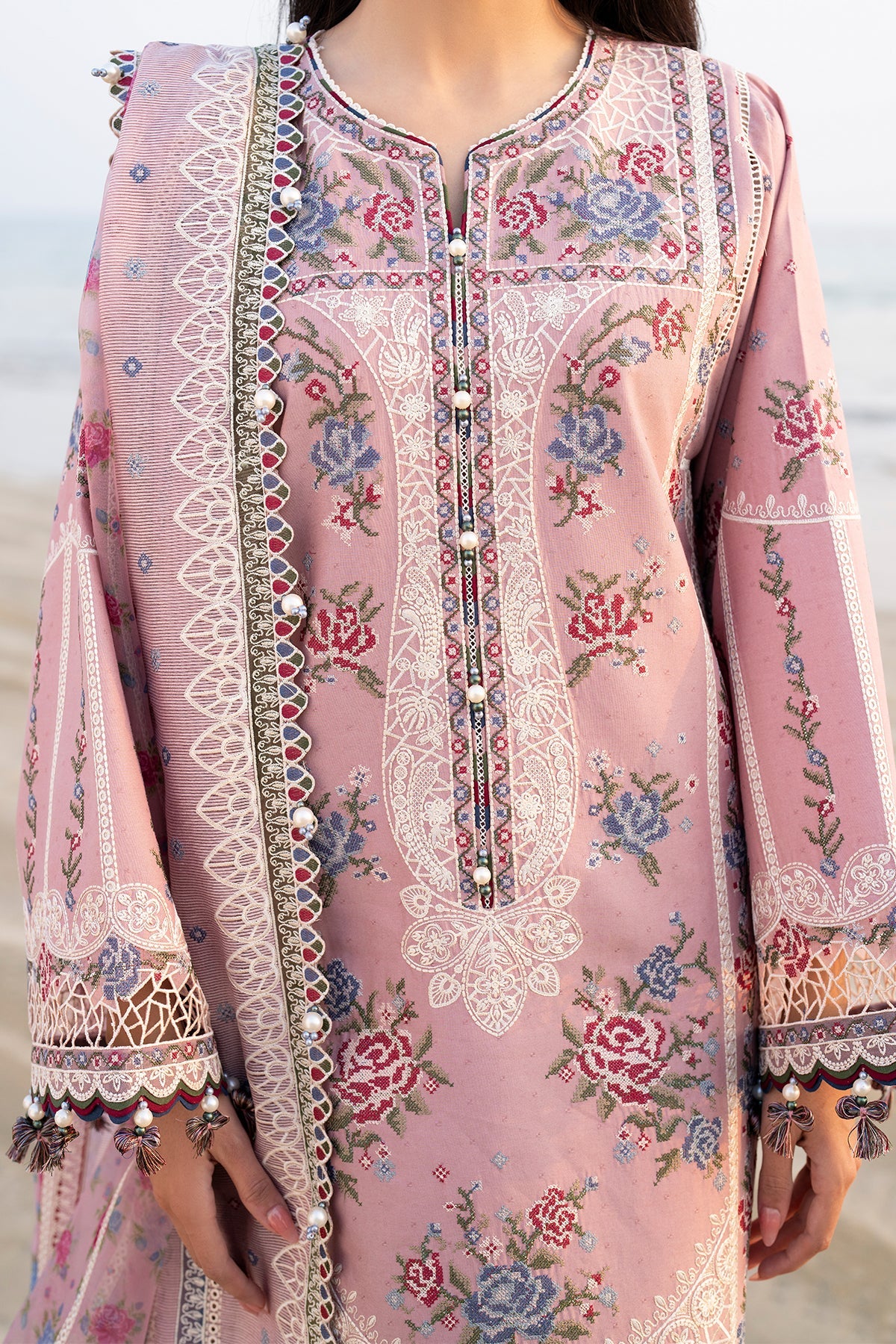 Embroidered Luxury Lawn SL25-D2