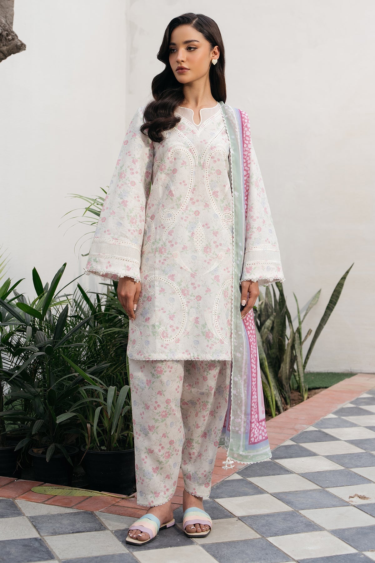 EMBROIDERED LAWN USE-9188