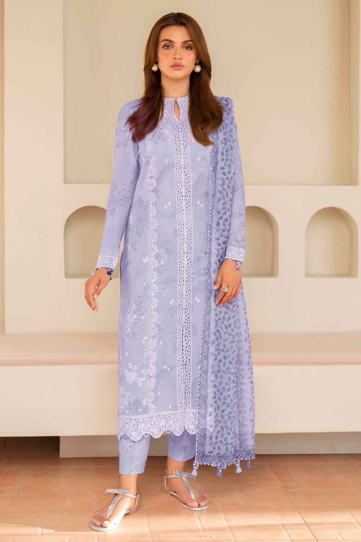 EMBROIDERED LAWN USE-9049