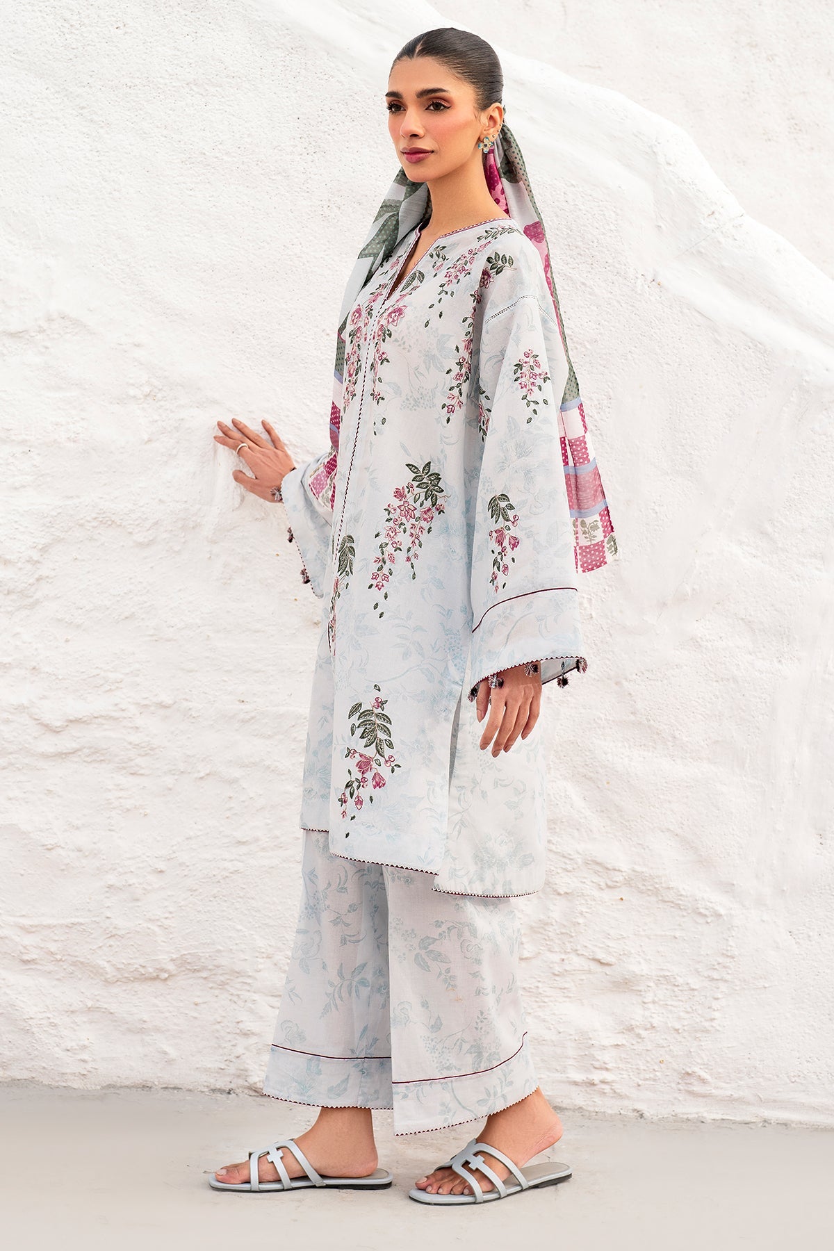 EMBROIDERED LAWN USE-9121