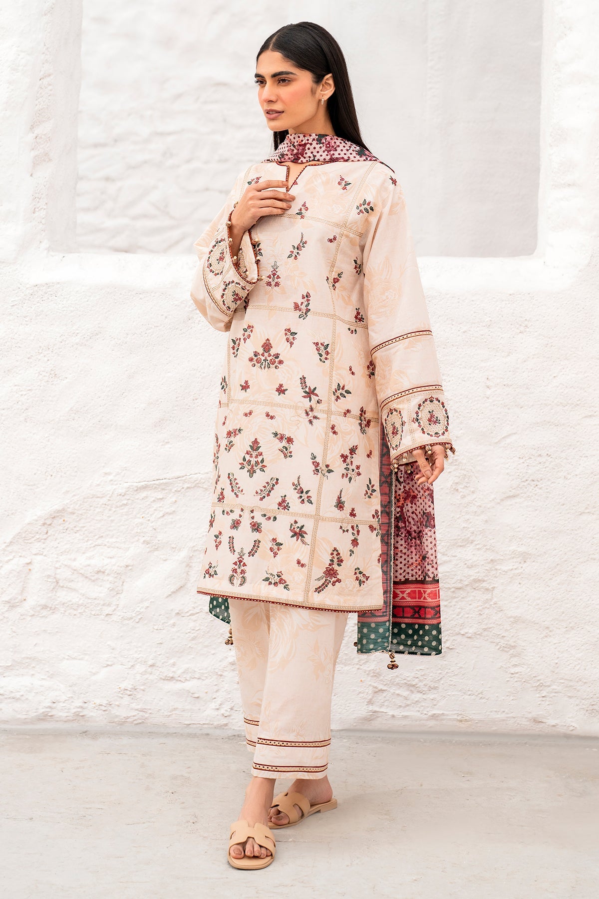 EMBROIDERED LAWN USE-9122