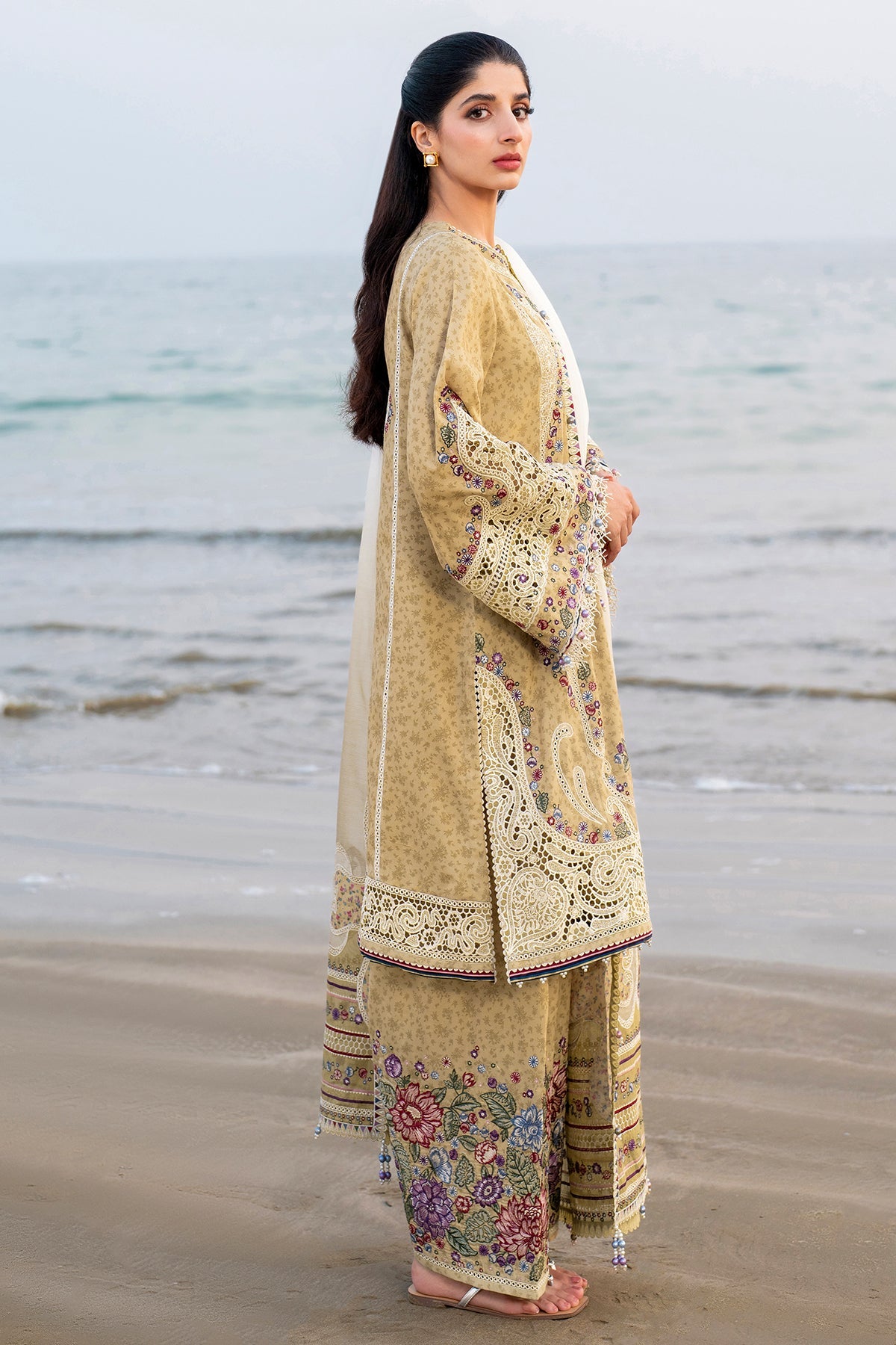 Embroidered Luxury Lawn SL25-D4