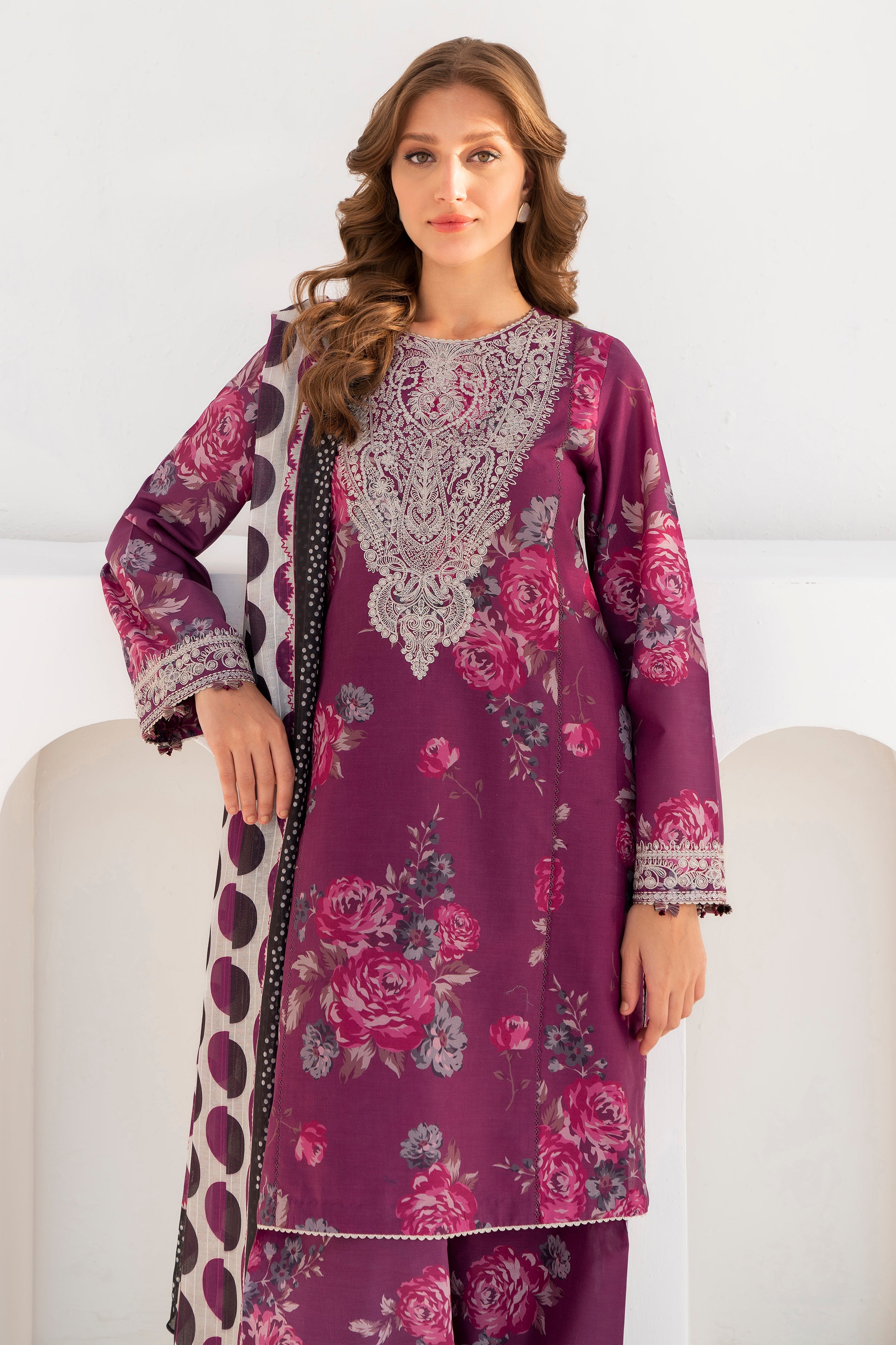 Embroidered Lawn RTW-1068