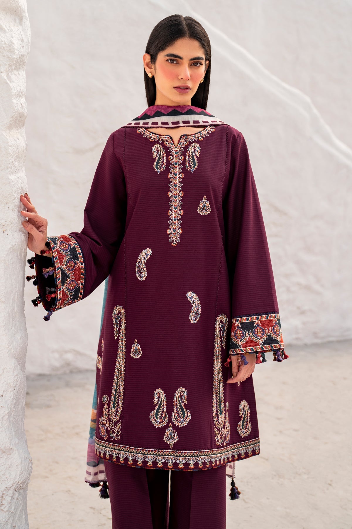 EMBROIDERED DOBBY LAWN USE-9128