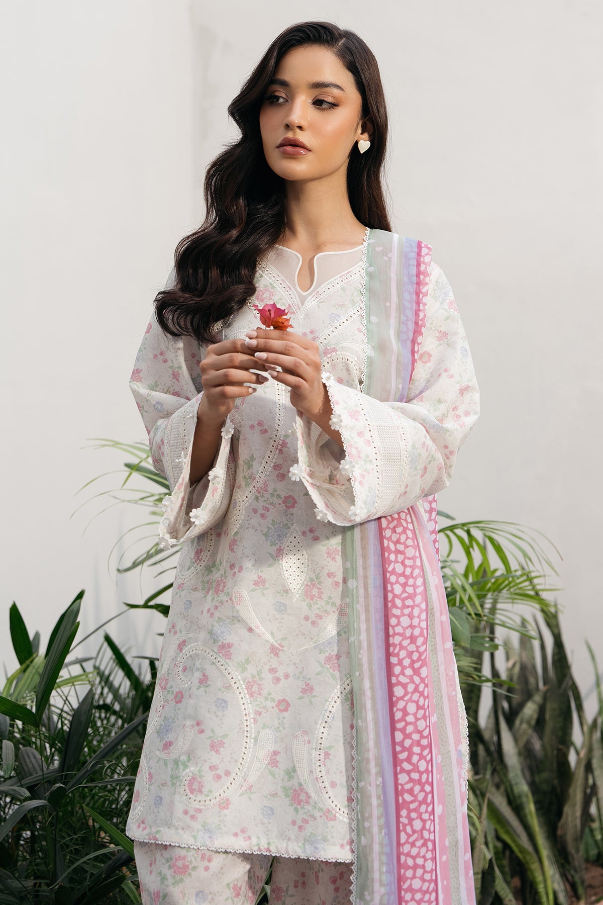 EMBROIDERED LAWN USE-9188