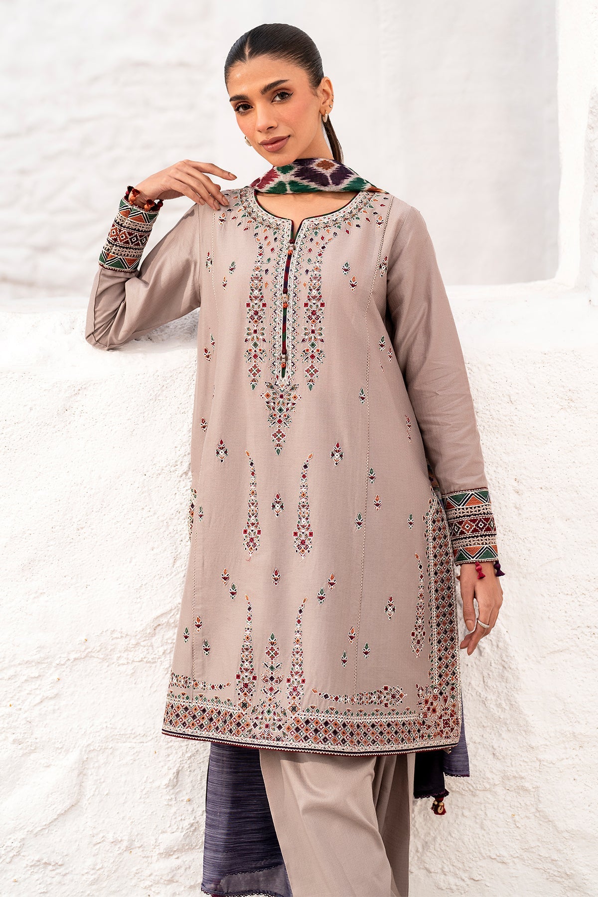 EMBROIDERED DOBBY LAWN USE-9124