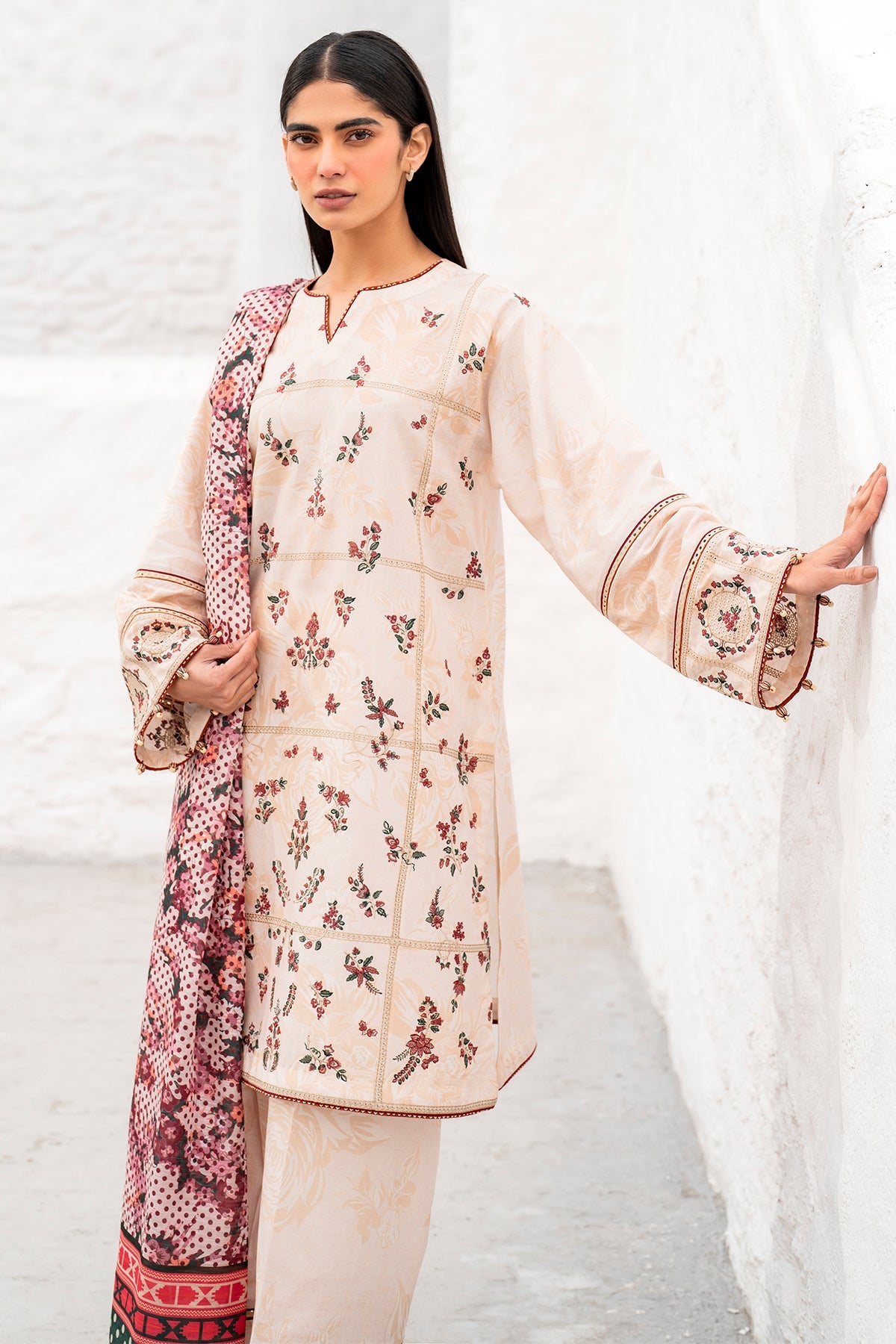 EMBROIDERED LAWN USE-9122