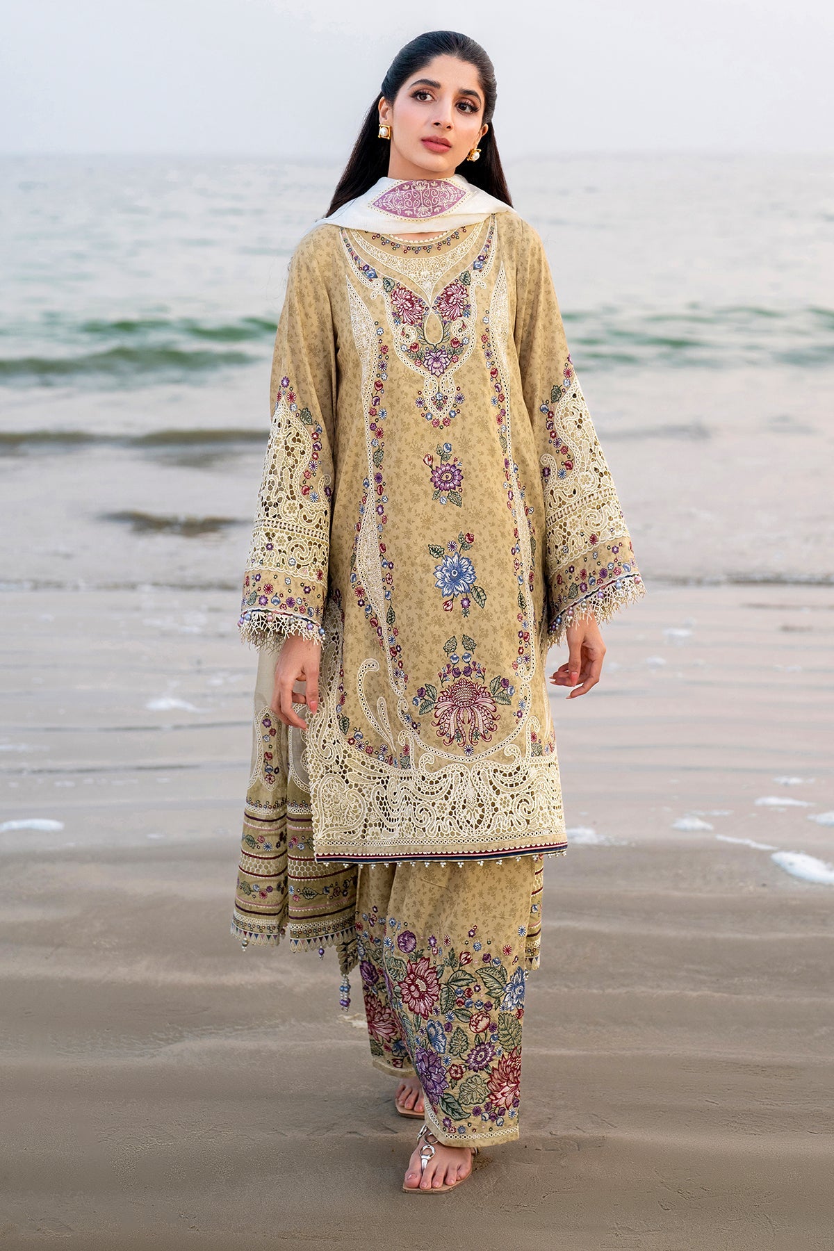 Embroidered Luxury Lawn SL25-D4