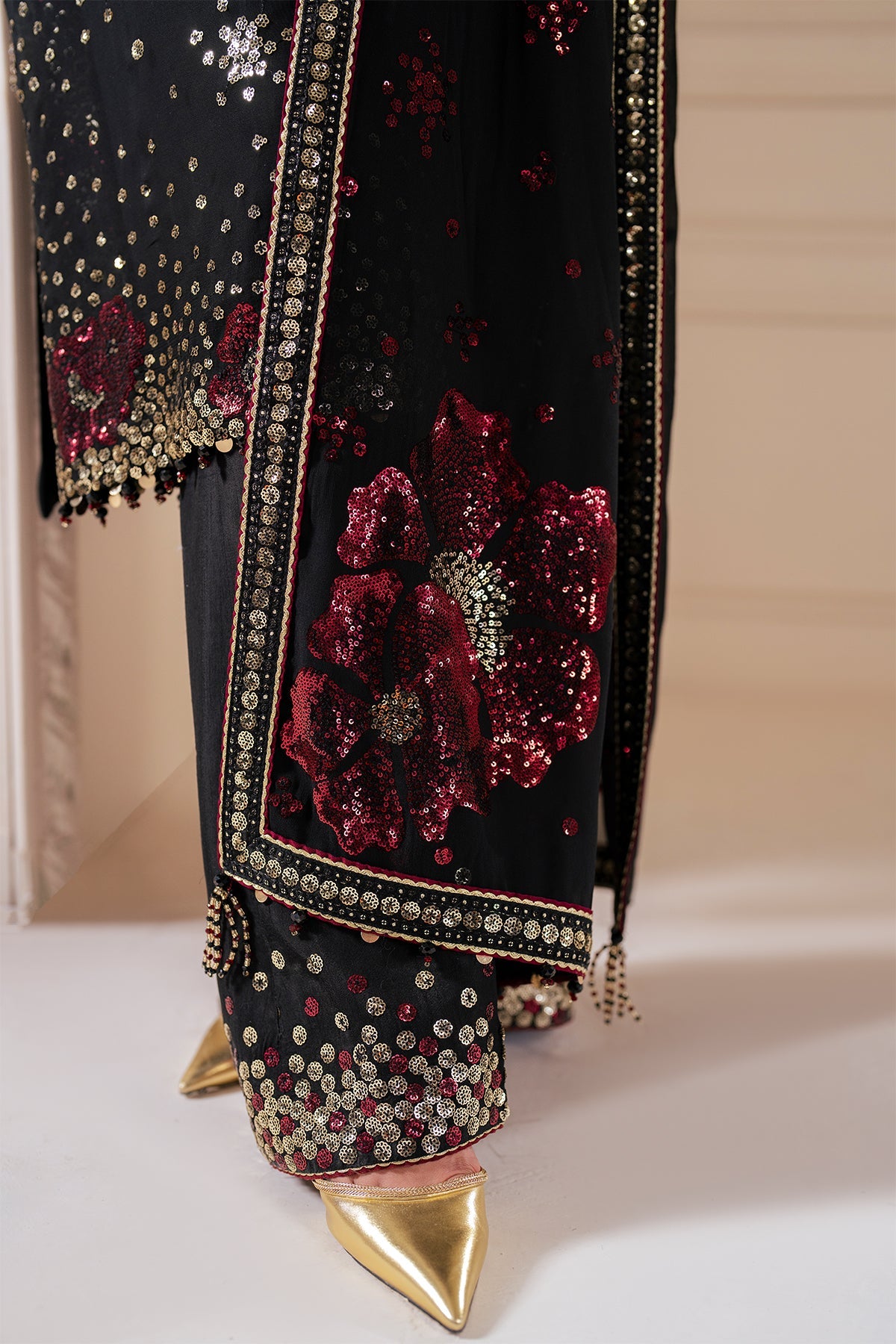 EMBROIDERED CHIFFON UC-3070