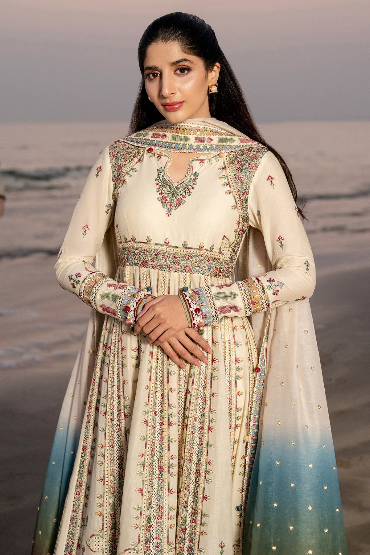 Embroidered Luxury Lawn SL25-D9