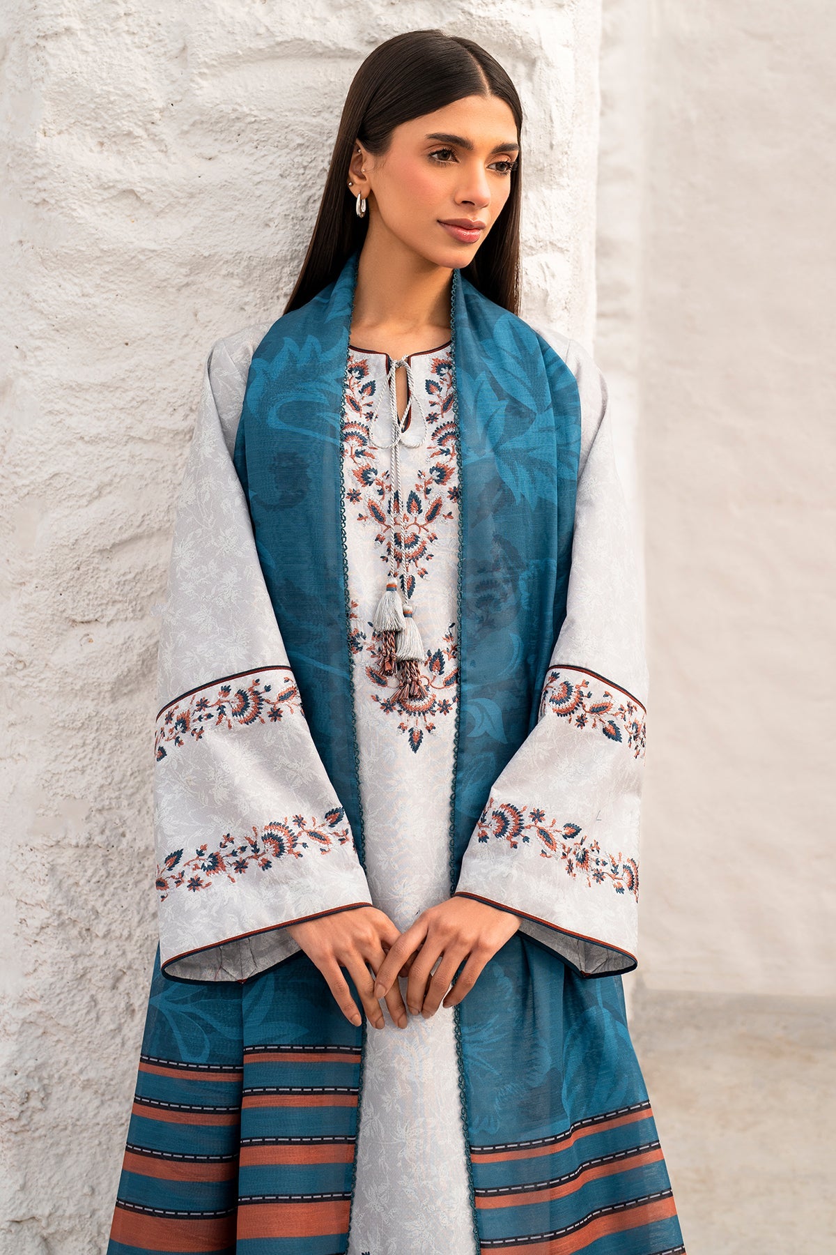 EMBROIDERED LAWN USE-9119