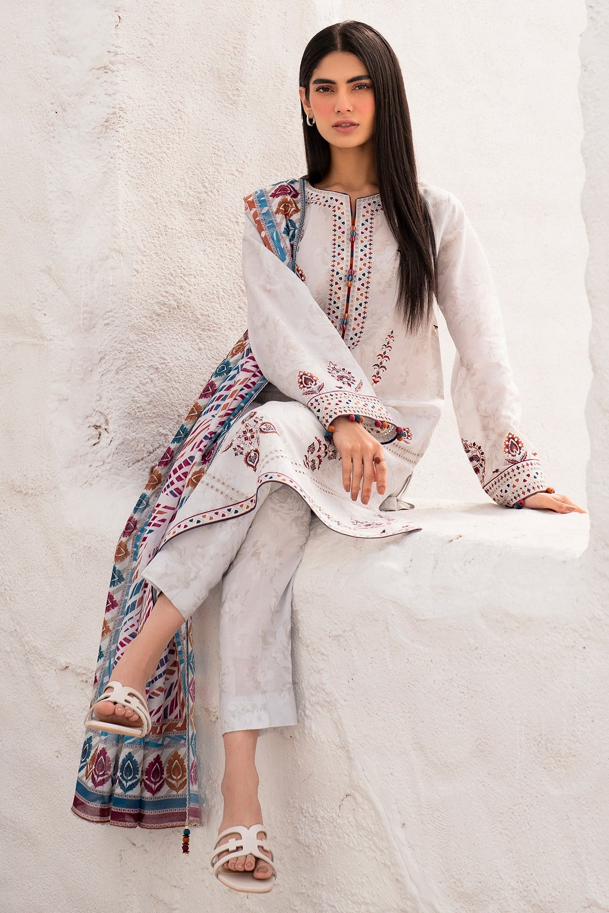 EMBROIDERED LAWN USE-9126